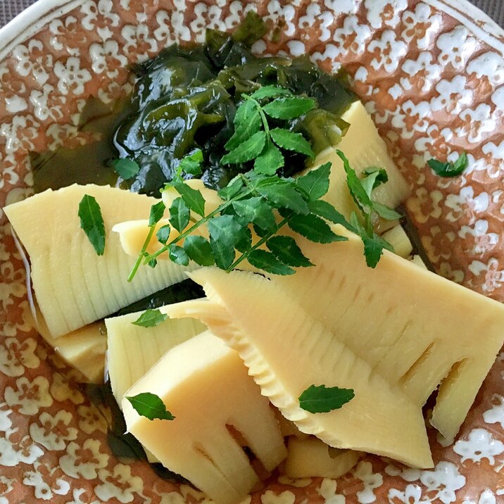 春の若竹煮 筍とワカメをだし醤油で煮て簡単に レシピ 作り方 By Balletmom 楽天レシピ